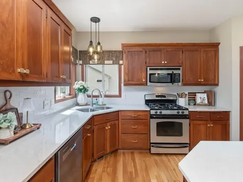 1631 Sparrow Road Waconia MN 55387
