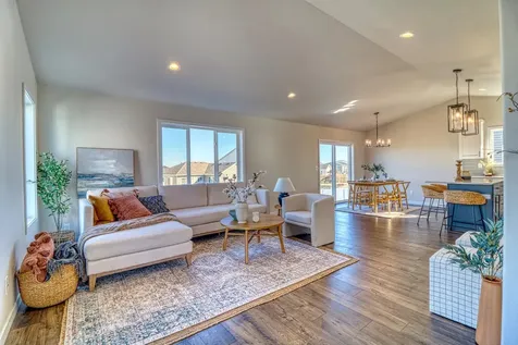 6807 Belding Drive South Fargo ND 58104