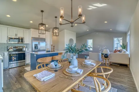 6807 Belding Drive South Fargo ND 58104