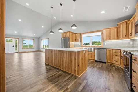 4983 167th Avenue SE Kindred ND 58051