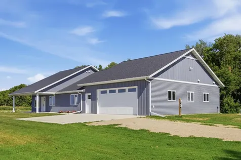 4983 167th Avenue SE Kindred ND 58051