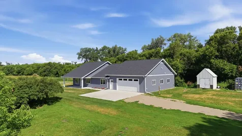 4983 167th Avenue SE Kindred ND 58051