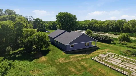 4983 167th Avenue SE Kindred ND 58051