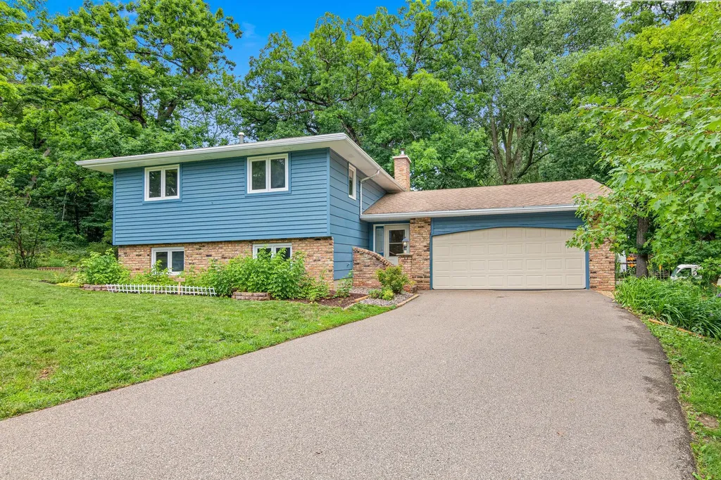 5915 Hidden Oaks Circle SE Prior Lake MN 55372