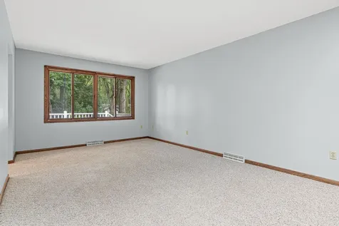 5915 Hidden Oaks Circle SE Prior Lake MN 55372
