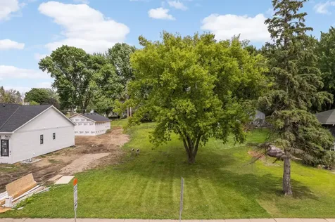 8115 Victoria Drive Victoria MN 55386
