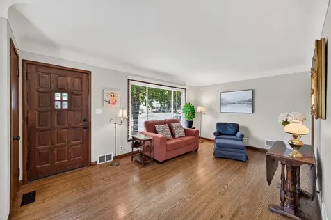 132 Spruce Street W South Saint Paul MN 55075