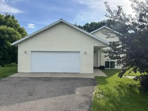 301 Lakeview Drive Lake Park MN 56554
