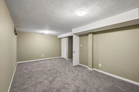 4872 Grenwich Trail N Oakdale MN 55128