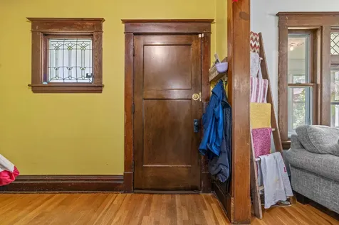 553 Manomin Avenue Saint Paul MN 55107