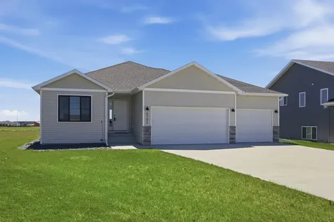 6702 72nd Avenue S Horace ND 58047