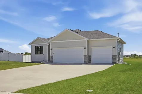 6702 72nd Avenue S Horace ND 58047