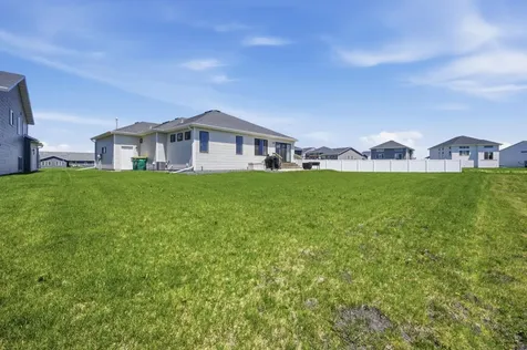 6702 72nd Avenue S Horace ND 58047