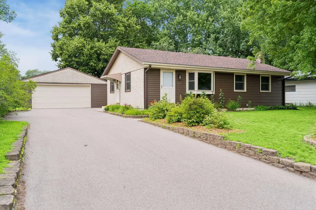 1849 Barry Drive Newport MN 55055