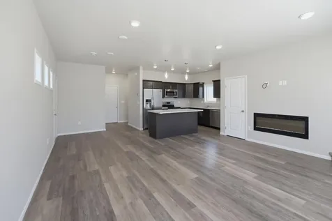 5072 43rd Avenue S Fargo ND 58104