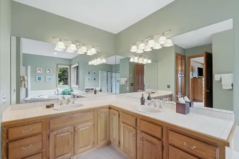 5025 W 94th Street Bloomington MN 55437
