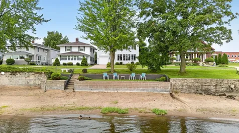 118 Lawrence Boulevard E Wabasha MN 55981