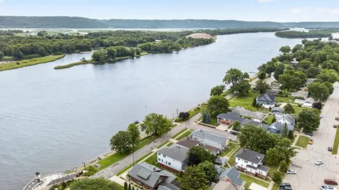 118 Lawrence Boulevard E Wabasha MN 55981