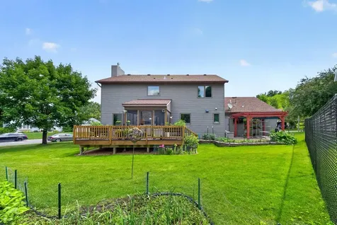 1116 Knoll Court NW Rochester MN 55901