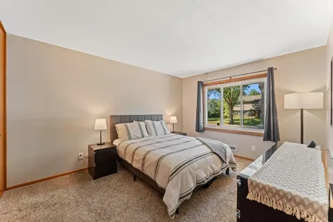 8203 Henslowe Avenue S Cottage Grove MN 55016