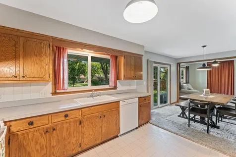 8203 Henslowe Avenue S Cottage Grove MN 55016
