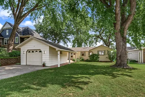 12 Point Drive Waconia MN 55387