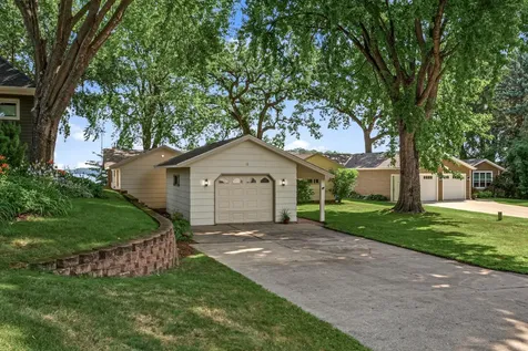 12 Point Drive Waconia MN 55387