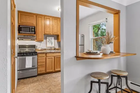 656 Ashland Avenue Saint Paul MN 55104