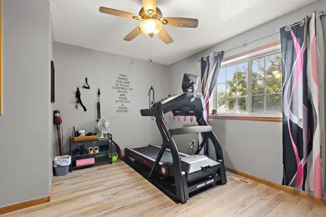 317 Creekside Drive Buffalo MN 55313