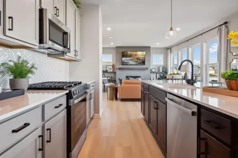 1542 Philipp Way Shakopee MN 55379