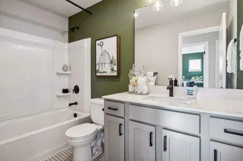 1542 Philipp Way Shakopee MN 55379