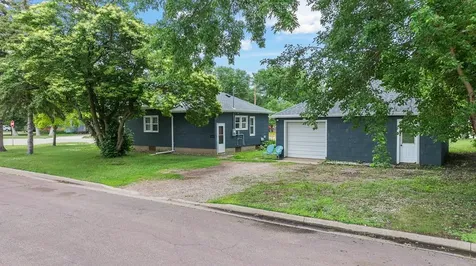 37 Rowland Street Tracy MN 56175