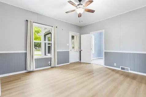 37 Rowland Street Tracy MN 56175