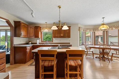 6 Lacosta Drive Dellwood MN 55110