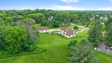 6 Lacosta Drive Dellwood MN 55110