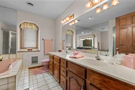 6 Lacosta Drive Dellwood MN 55110