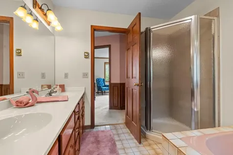 6 Lacosta Drive Dellwood MN 55110