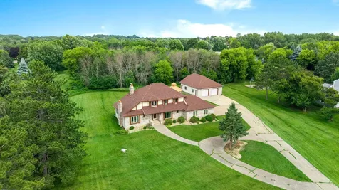 6 Lacosta Drive Dellwood MN 55110