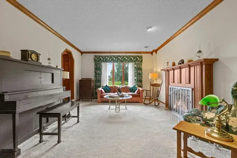 6 Lacosta Drive Dellwood MN 55110