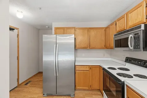 18231 Warbler Lane Eden Prairie MN 55346