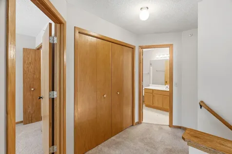 18231 Warbler Lane Eden Prairie MN 55346