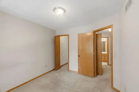 18231 Warbler Lane Eden Prairie MN 55346