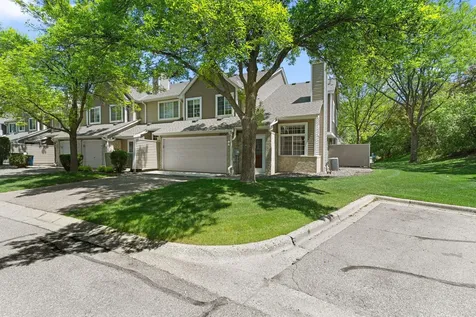 18231 Warbler Lane Eden Prairie MN 55346