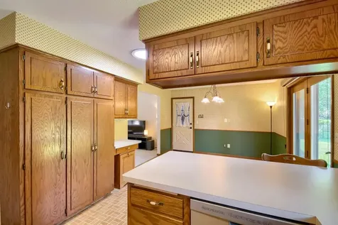 383 Belmont Lane E Maplewood MN 55117