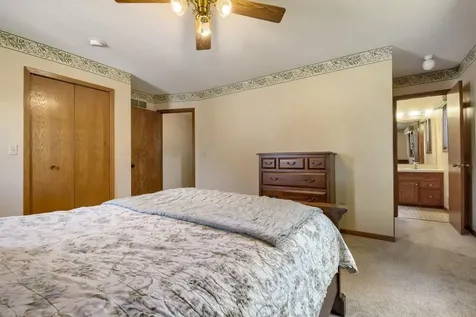 383 Belmont Lane E Maplewood MN 55117