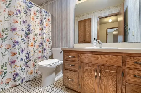 383 Belmont Lane E Maplewood MN 55117