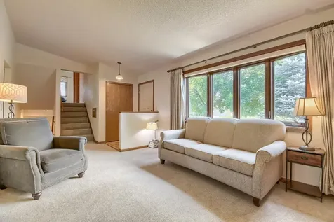 383 Belmont Lane E Maplewood MN 55117