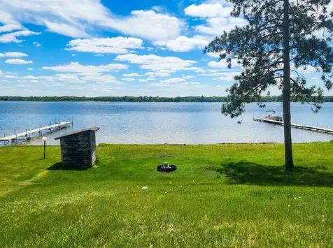 18329 Lakeview Point Drive NE Wyoming MN 55092