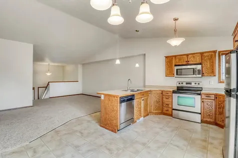 1217 37th Avenue S Moorhead MN 56560
