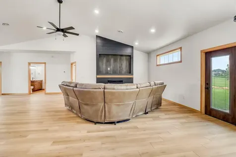 215 Emma Court Mapleton ND 58059